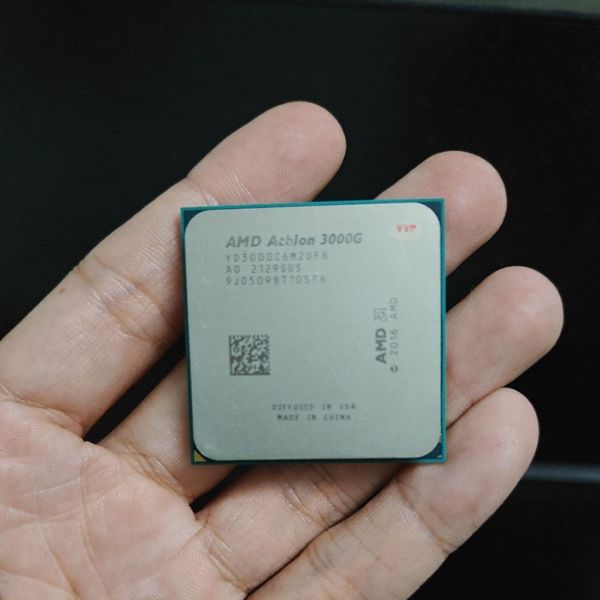CPU AMD Athlon 3000G