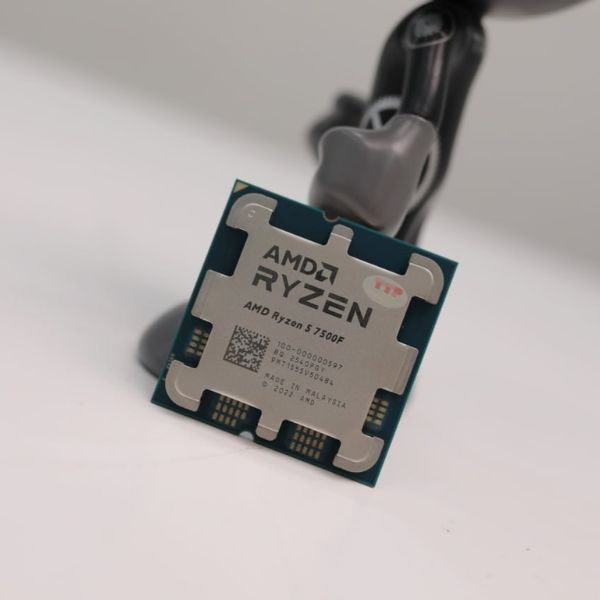 CPU AMD Ryzen 5 7500F 3.7Ghz Up to 5.0Ghz