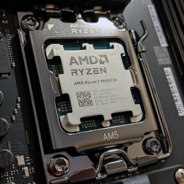 CPU AMD Ryzen 7 9850X3D 4.7Ghz Up to 5.6Ghz