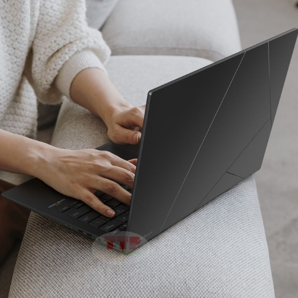 Laptop ASUS Zenbook 14 UM3406GA-QD075WS Ryzen AI 7 445