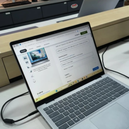 Máy tính Laptop Dell Inspiron 14 5440 7FN5J Core i7 150U