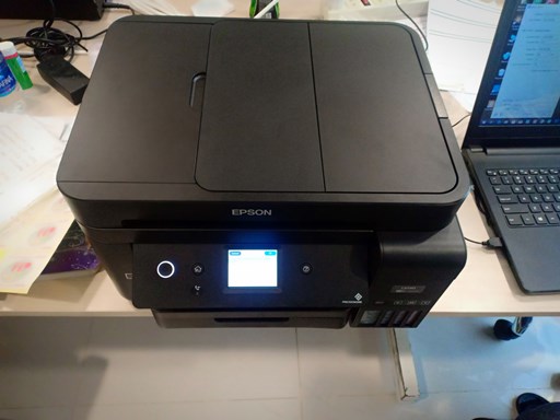 máy in màu Epson L6170 khi sử dụng
