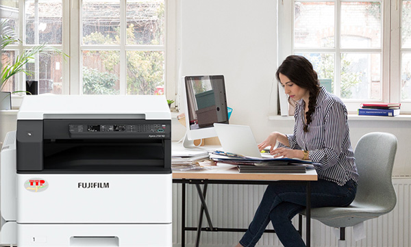 Hình ảnh máy photocopy FujiFilm 2150 ND khi sử dụng