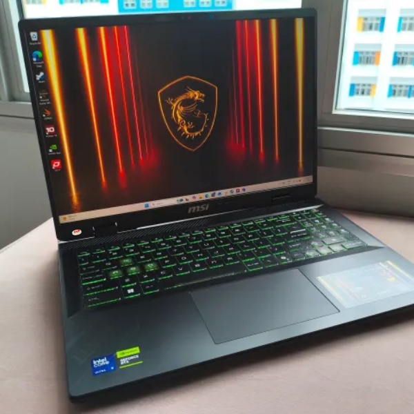 MSI Crosshair 16 HX AI D2XWFKG-036VN