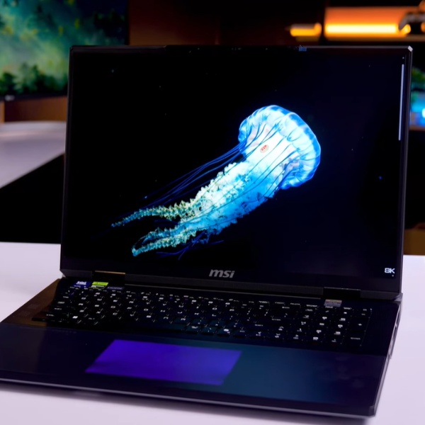 MSI Titan 18 HX AI A2XWIG 090VN