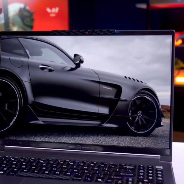 MSI Stealth A16 Mercedes AMG AI+ A3XWGGG-032VN