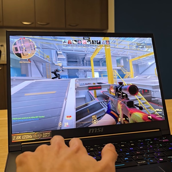 MSI Stealth 14 AI Studio A1VFG-085VN