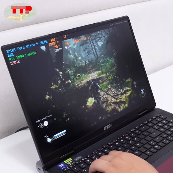 MSI Titan 18 HX AI A2XWIG 090VN