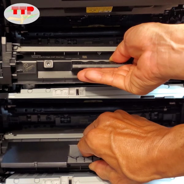 Hộp mực Canon 047