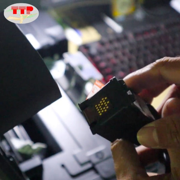 Hộp mực Canon CL 811