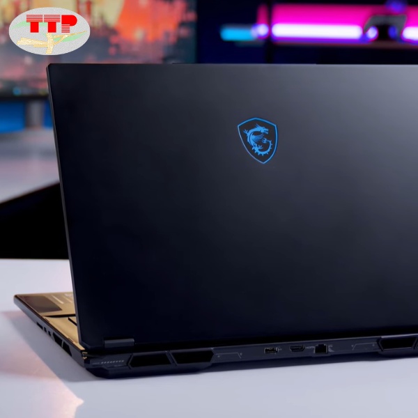 MSI Stealth 18 HX AI A2XWIG-017VN