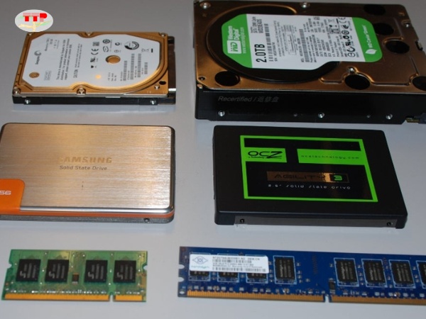 nên chọn ổ cứng hãng nào