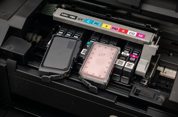 Hộp mực Canon PFI-300 TTP