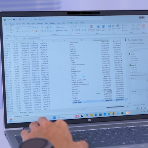  Máy tính Laptop HP Probook 460 G11 A74C3PT Ultra 7 155H