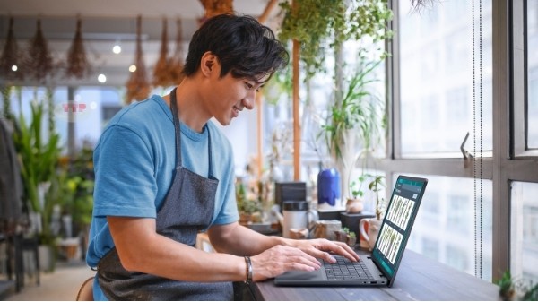 ​ Laptop 16 DC16250 C7U161W11BLU Intel Core 7 TTP