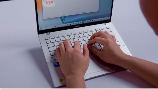 Laptop ASUS Vivobook S14 S3407VA-LY053W TTP