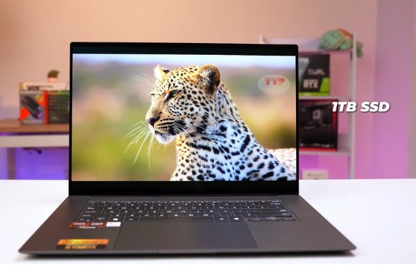  Laptop Asus Zenbook S 16 UM5606KA-RK113WS AMD TTP Click and drag to move 