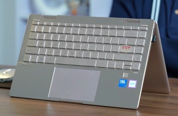 Laptop HP Pavilion X360 14-ek2013TU 9Z2V4PA TTP