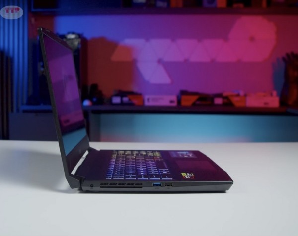 Laptop MSI Katana A15 AI B8VE 402VN TTP