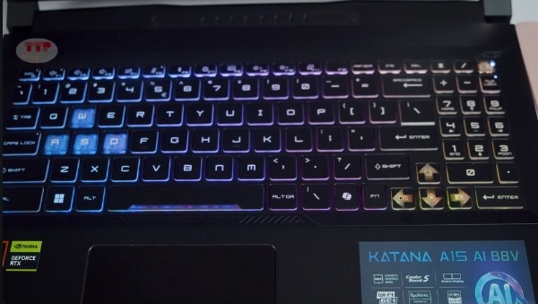 Laptop MSI Katana A15 AI B8VE 402VN TTP