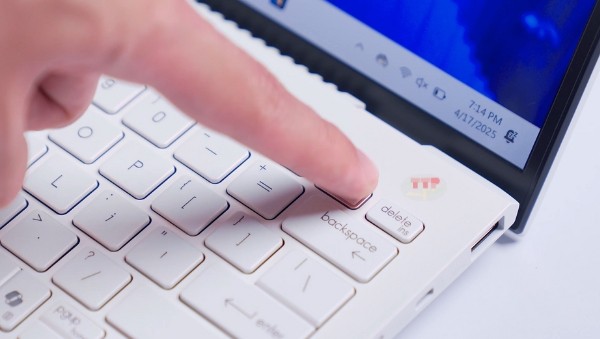 Laptop MSI Prestige 13 AI Evo A1MG 240VN TTP