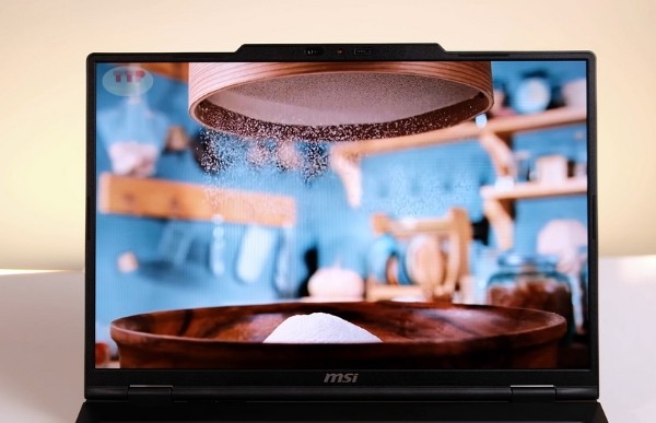 ​ Laptop MSI Venture A16 AI+ A3HMG-017VN TTP