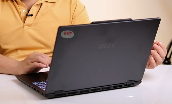Laptop MSI Venture A16 AI+ A3HMG-017VN TTP