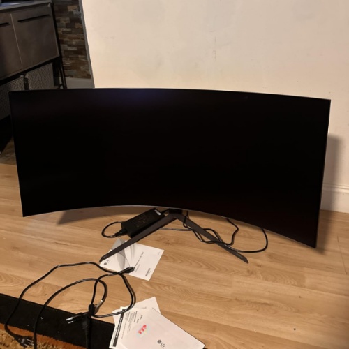 Màn hình Gaming LG UltraGear 45GR95QE-B