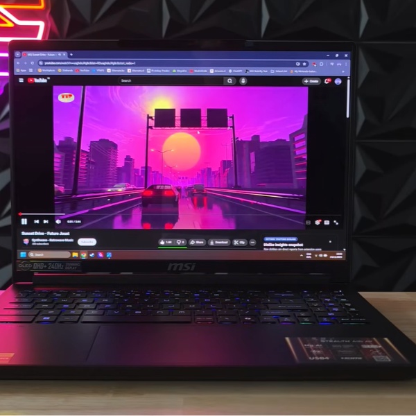  MSI Stealth A16 AI+ A3XWHG 085VN