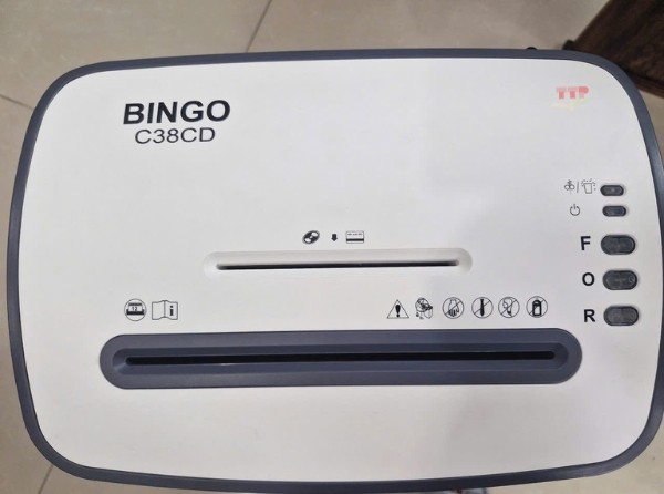 Máy hủy giấy Bingo C38CD TTP