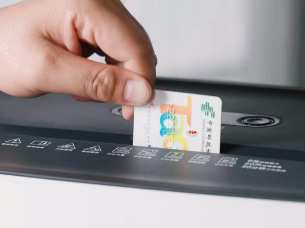 máy hủy giấy mini