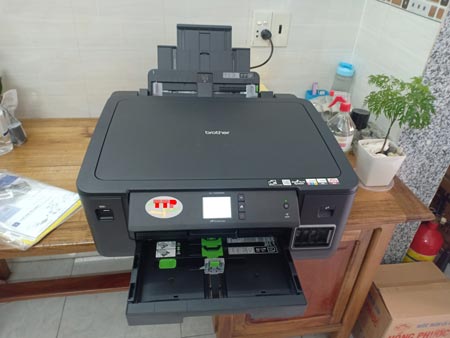 Máy in màu Brother HL-T4000Dw
