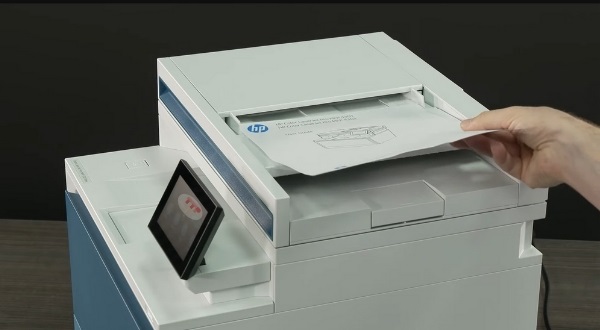 Máy in màu HP Color LaserJet Pro MFP 4303dw TTP