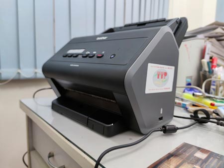 Máy scan Brother ADS-2400N
