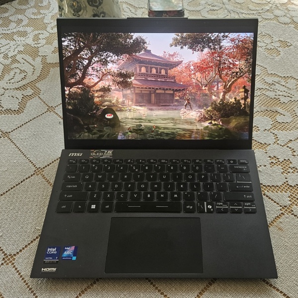 MSI Prestige 13 AI+ Evo A2VMG-062VN