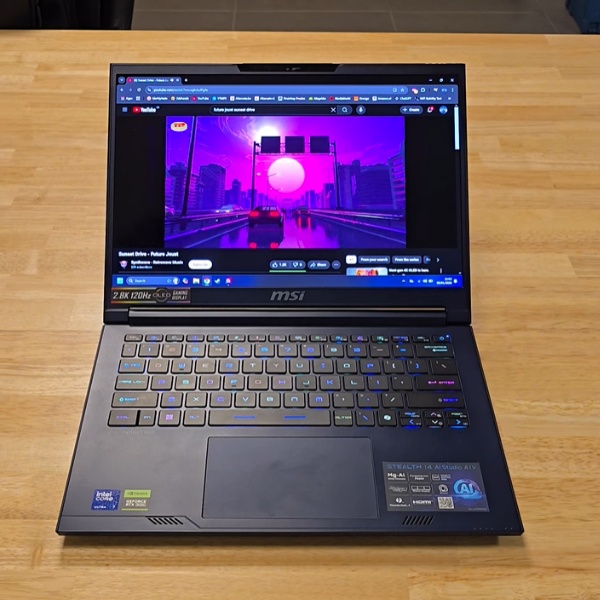 MSI Stealth 14 AI Studio A1VFG-085VN