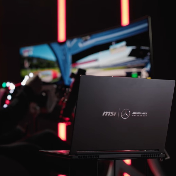 MSI Stealth A16 Mercedes AMG AI+ A3XWGGG-032VN