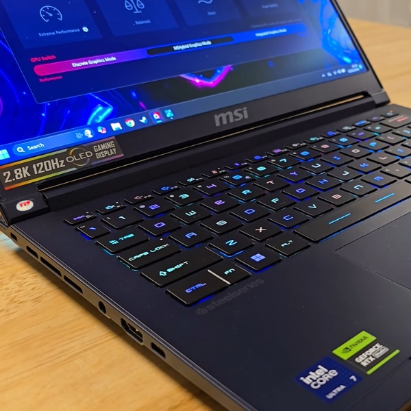 MSI Stealth 14 AI Studio A1VFG-085VN