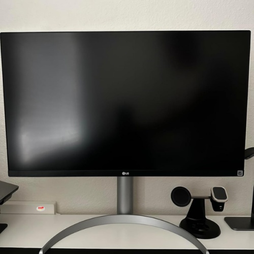 àn hình LCD LG 27UP850N