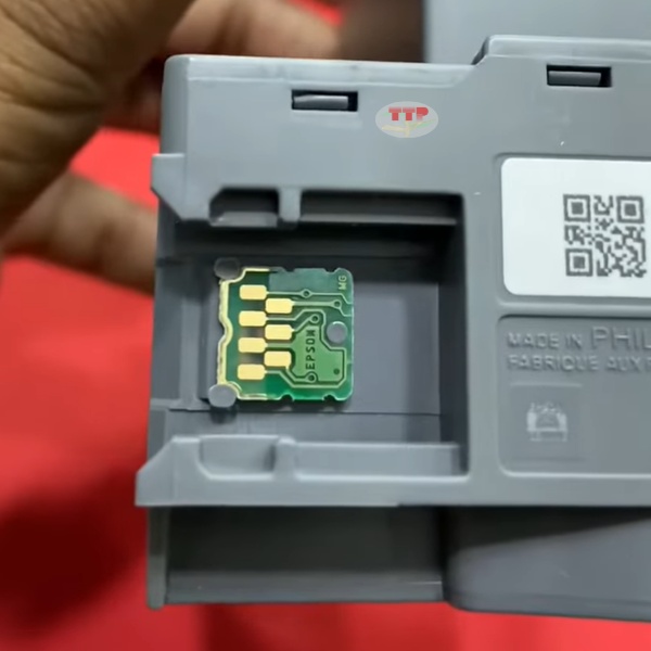 Hộp mực thải Epson C13T04D100