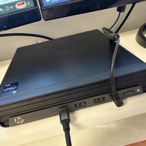 Máy tính bộ HP Pro Mini 400 G9 AZ8S1PT